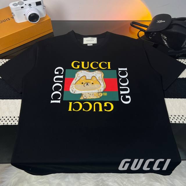高版本 - Gucci 古驰 23Ss最新联名kawaii系列吐司狗短袖t恤 顶级联呈 热门app在售5000 明星网红同款时尚单品 超多网红上身 这款可以说是